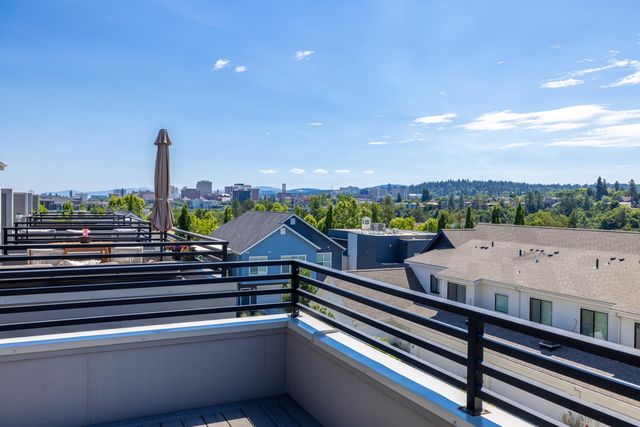 2377 W Summit Pkwy, Spokane, WA 99201