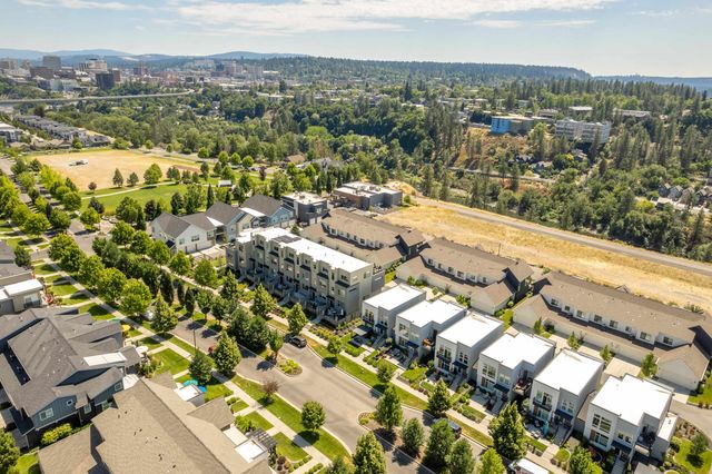 2377 W Summit Pkwy, Spokane, WA 99201