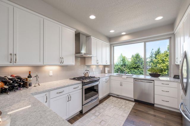 2377 W Summit Pkwy, Spokane, WA 99201