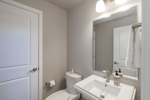 2377 W Summit Pkwy, Spokane, WA 99201