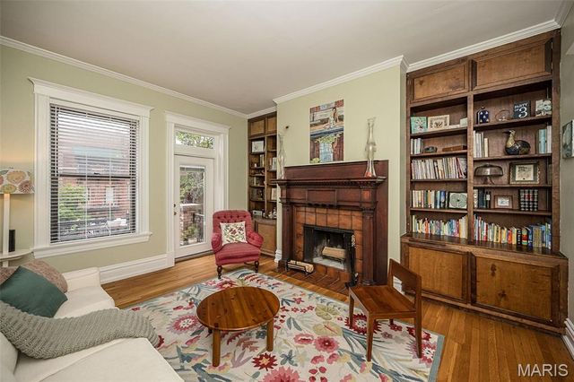 19 N Taylor Avenue 2N, St Louis, MO 63108