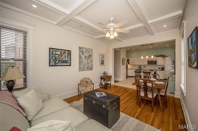 19 N Taylor Avenue 2N, St Louis, MO 63108