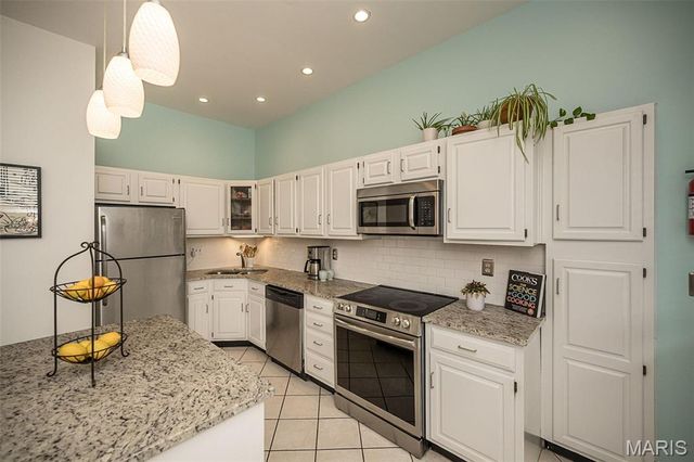 19 N Taylor Avenue 2N, St Louis, MO 63108