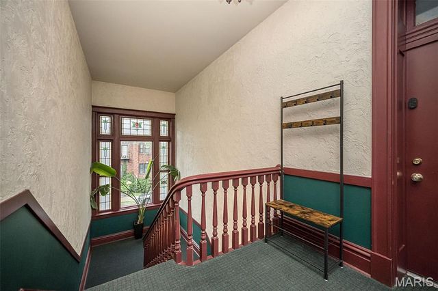 19 N Taylor Avenue 2N, St Louis, MO 63108