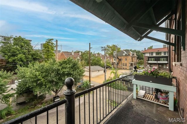 19 N Taylor Avenue 2N, St Louis, MO 63108