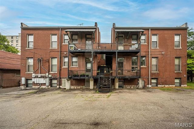 19 N Taylor Avenue 2N, St Louis, MO 63108