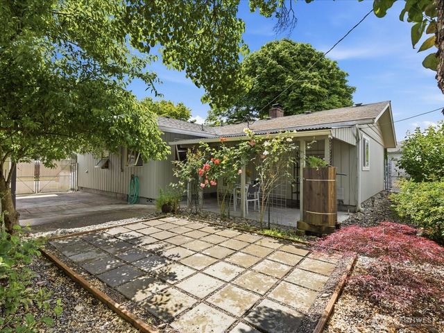 301 W Plum Street, Centralia, WA 98531