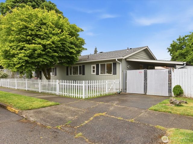 301 W Plum Street, Centralia, WA 98531