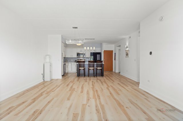 8727 W BRYN MAWR Avenue 501, Chicago, IL 60631