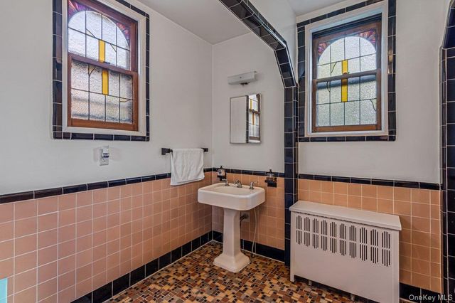 67-52 Ingram Street, Forest Hills, NY 11375