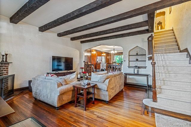 67-52 Ingram Street, Forest Hills, NY 11375