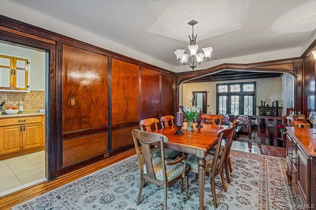 67-52 Ingram Street, Forest Hills, NY 11375