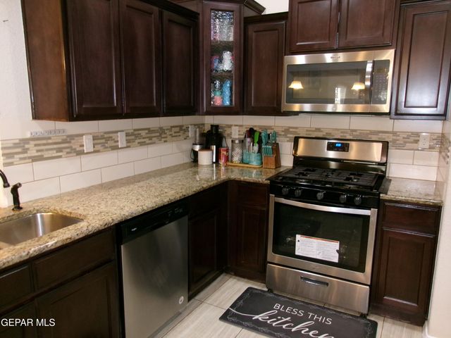 824 CATERICK Street, El Paso, TX 79928
