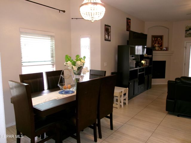 824 CATERICK Street, El Paso, TX 79928