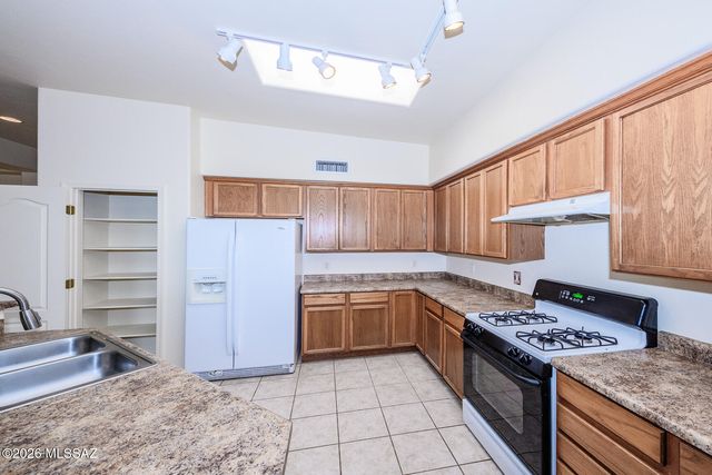 13588 E High Plains Ranch Street, Vail, AZ 85641