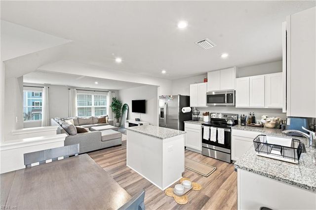 34 Cecelia WAY, Suffolk, VA 23434