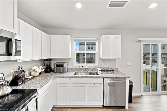 34 Cecelia WAY, Suffolk, VA 23434
