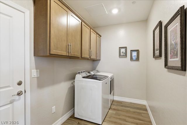 10026 Sangria Sunrise Avenue, Las Vegas, NV 89143