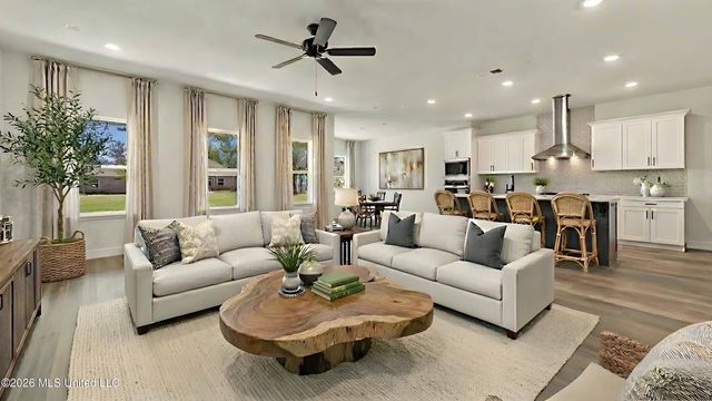 6661 Sago Palm Lane, Ocean Springs, MS 39564