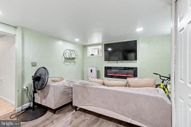 315 MOUNT HOLLY ST, Baltimore, MD 21229