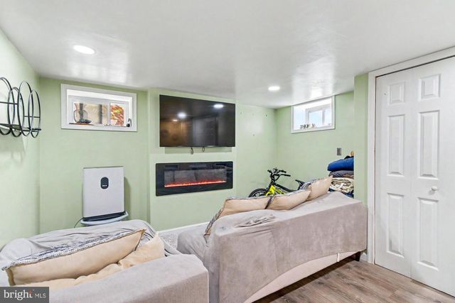 315 MOUNT HOLLY ST, Baltimore, MD 21229