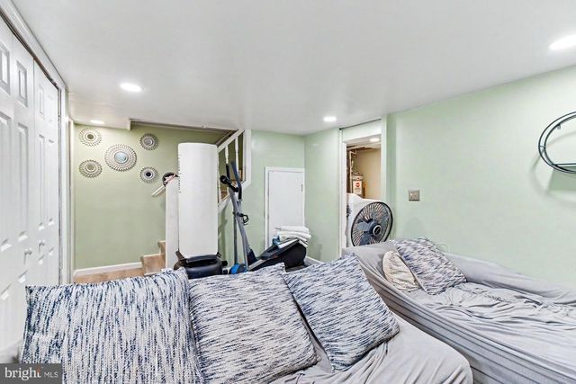 315 MOUNT HOLLY ST, Baltimore, MD 21229