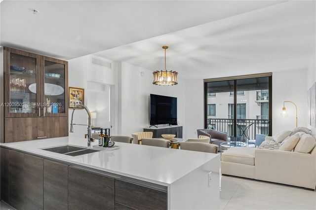 301 Altara Ave 822, Coral Gables, FL 33146