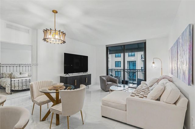 301 Altara Ave 822, Coral Gables, FL 33146