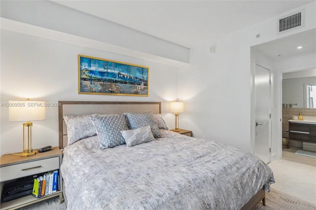 301 Altara Ave 822, Coral Gables, FL 33146