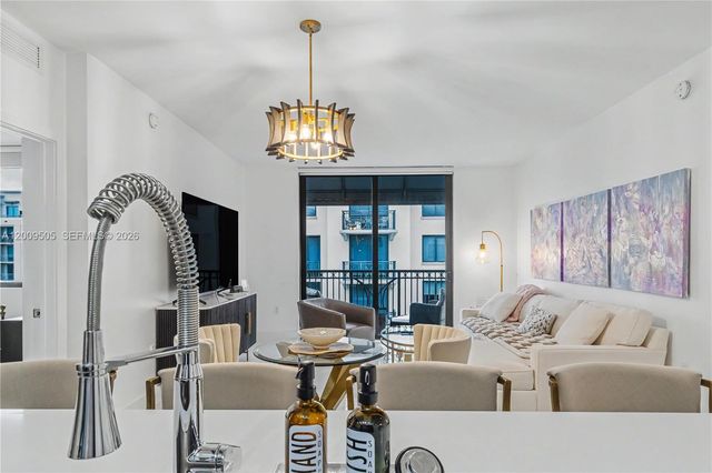 301 Altara Ave 822, Coral Gables, FL 33146