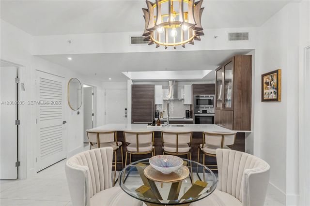 301 Altara Ave 822, Coral Gables, FL 33146