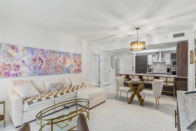 301 Altara Ave 822, Coral Gables, FL 33146