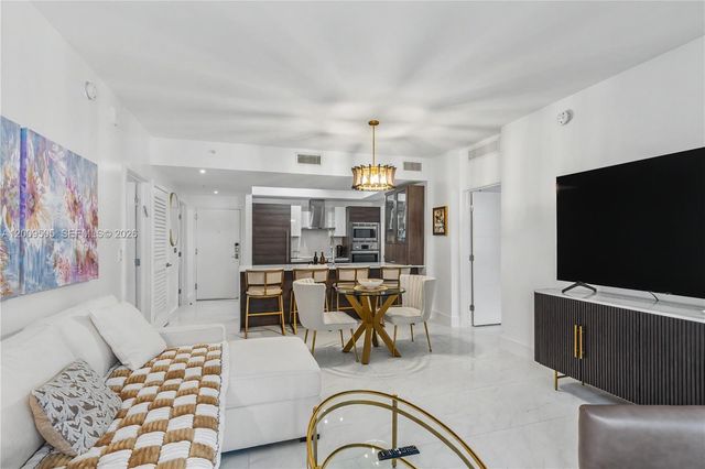 301 Altara Ave 822, Coral Gables, FL 33146