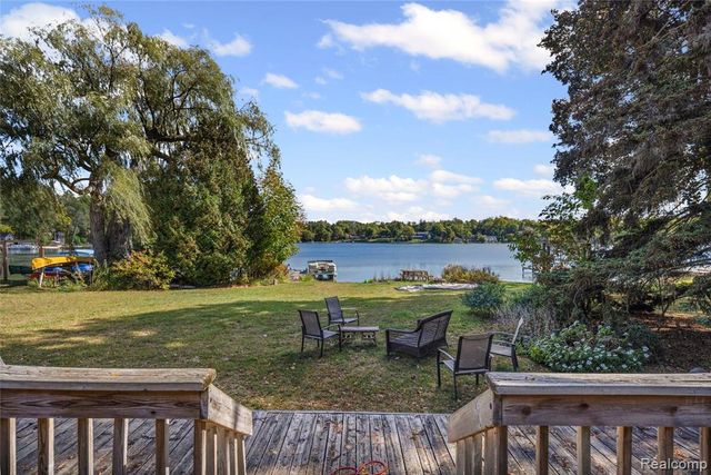 6351 Alden Court, West Bloomfield, MI 48324