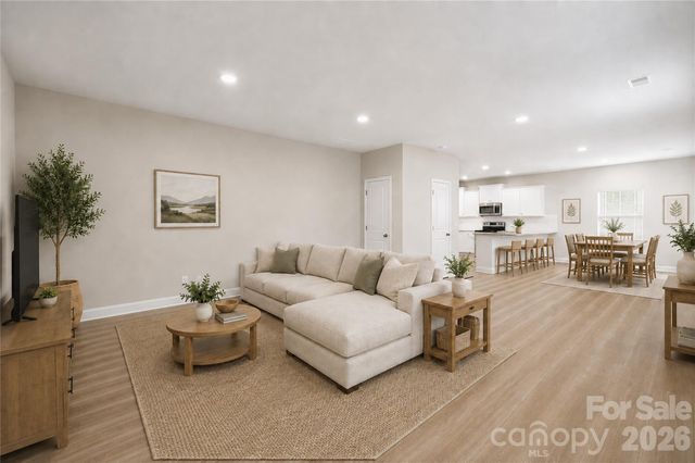 2239 Dardan Woods Drive, Charlotte, NC 28215