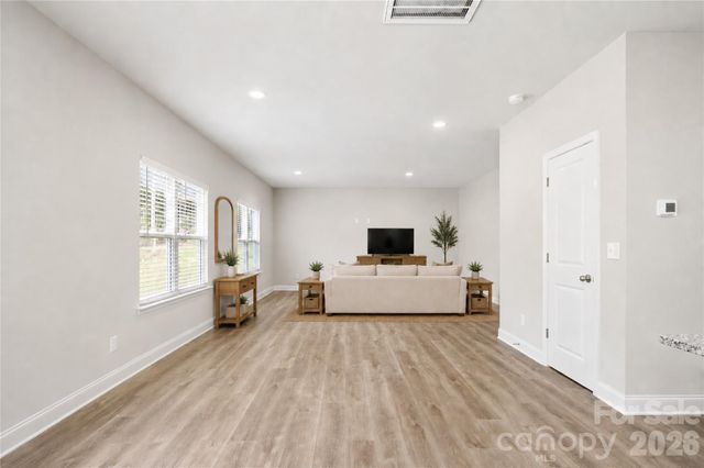 2239 Dardan Woods Drive, Charlotte, NC 28215