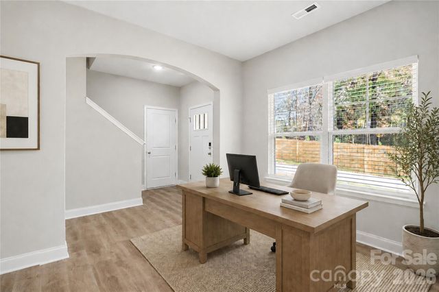 2239 Dardan Woods Drive, Charlotte, NC 28215