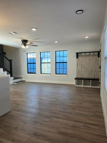 845 Topaz LN, Leander, TX 78641
