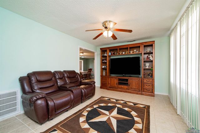 2910 Evans, Marshall, TX 75670