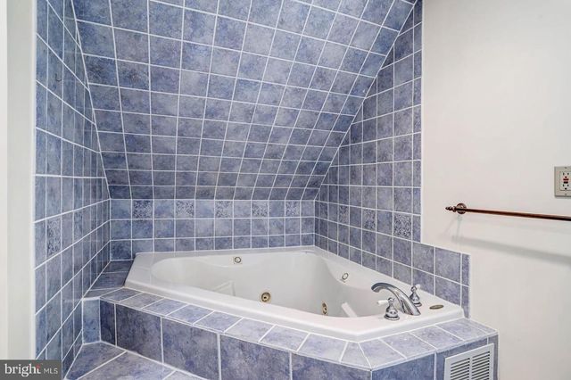 13550 TRAVILAH, North Potomac, MD 20878