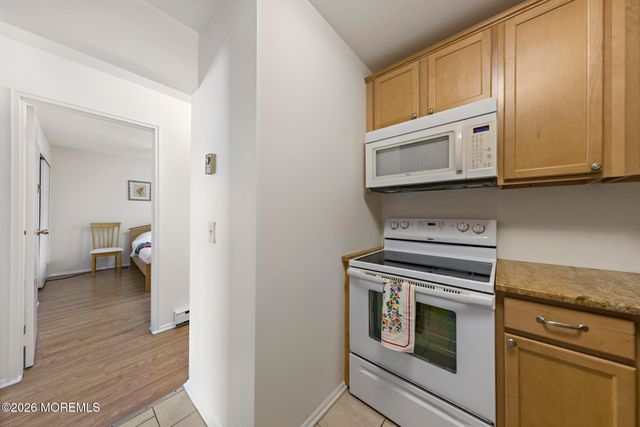 1 Osborne Place 54, Sea Bright, NJ 07760