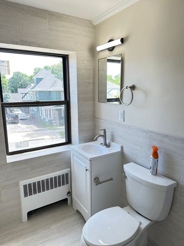 101 Nahant St 3, Lynn, MA 01902
