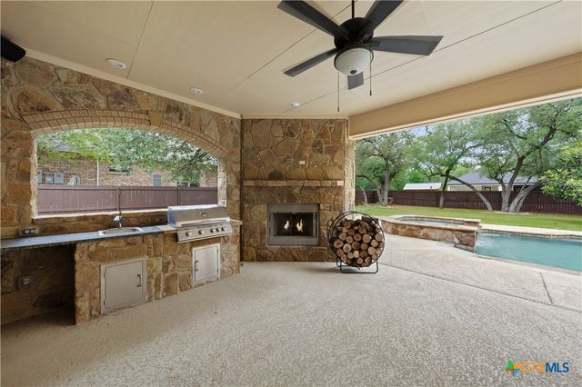12 Lago Verde Lane, Belton, TX 76513