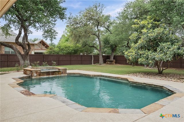 12 Lago Verde Lane, Belton, TX 76513