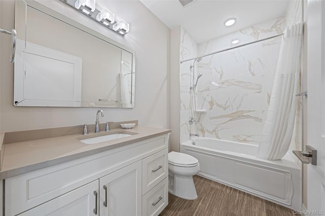 52102 Beech Tree Lane, Plainview, NY 11803