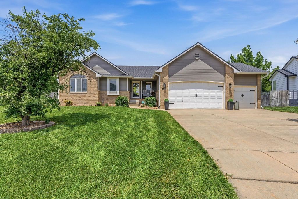 6306 W Brookview St, Wichita, KS 67205