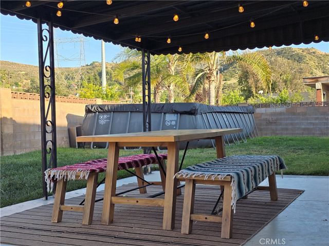 27708 Stardale, Saugus, CA 91350