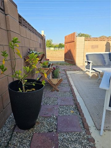 27708 Stardale, Saugus, CA 91350
