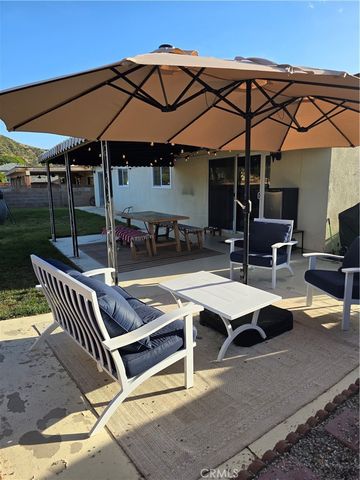 27708 Stardale, Saugus, CA 91350