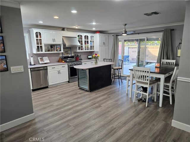 27708 Stardale, Saugus, CA 91350